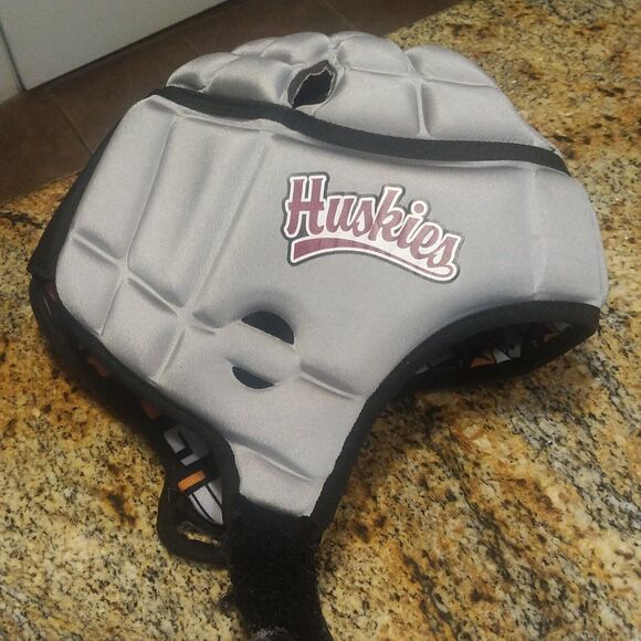 Game Breaker Washington Huskies Gray Soft Shell Helmet Adult Size XL - Picture 1 of 11